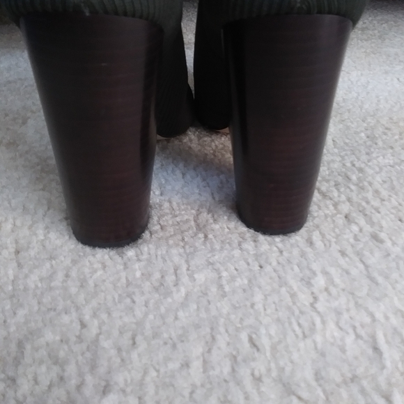 Women 9.5 Sock boot heel LIKE NEW! - Picture 6 of 6